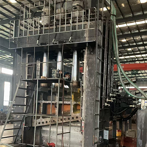 Gantry shear machine